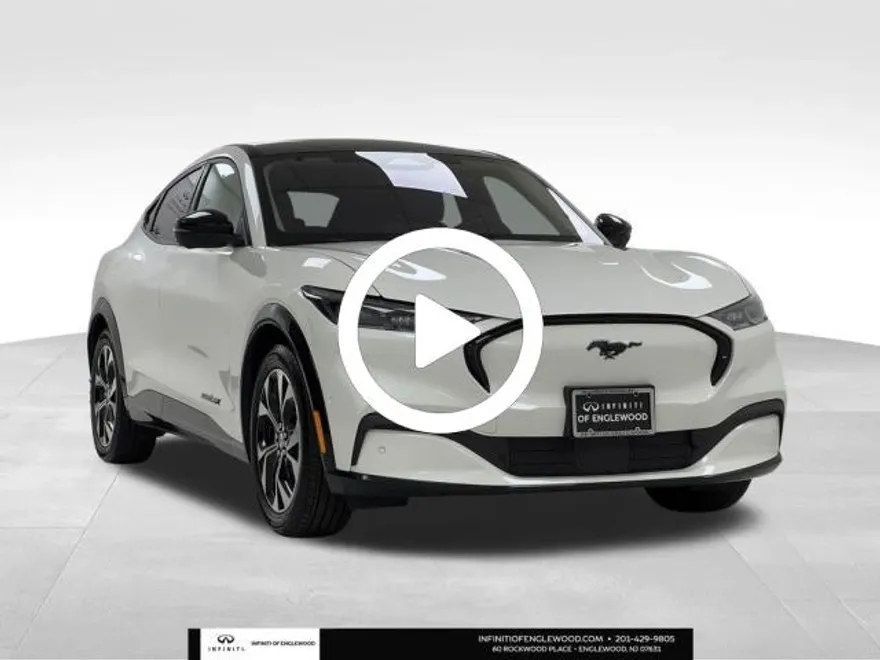 2022 Ford Mustang Mach-E Premium photo 1