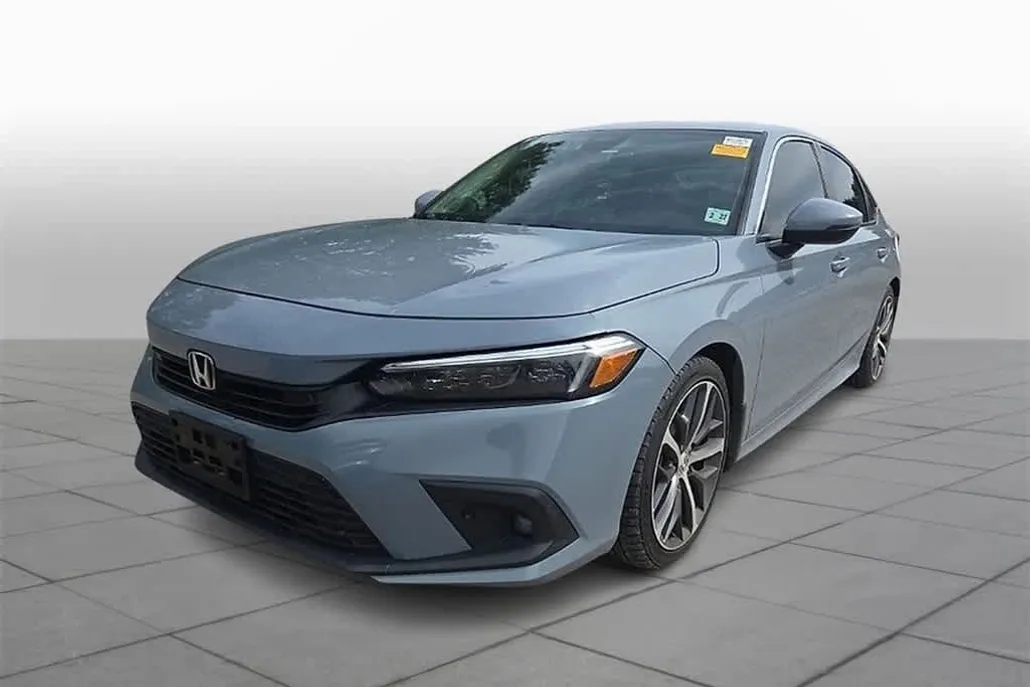 2022 Honda Civic Touring photo 1