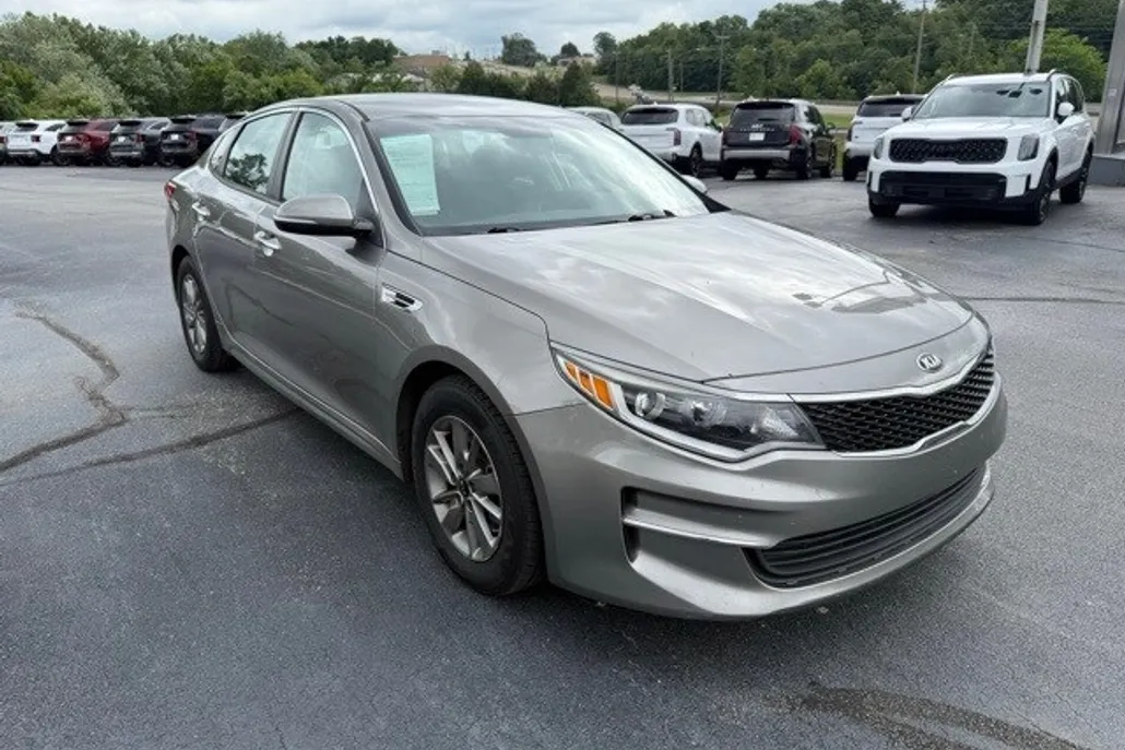 2016 Kia Optima LX Turbo photo 1