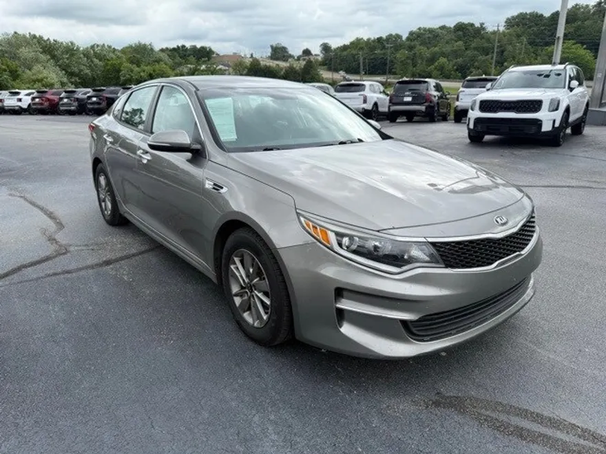 2016 Kia Optima LX Turbo photo 1