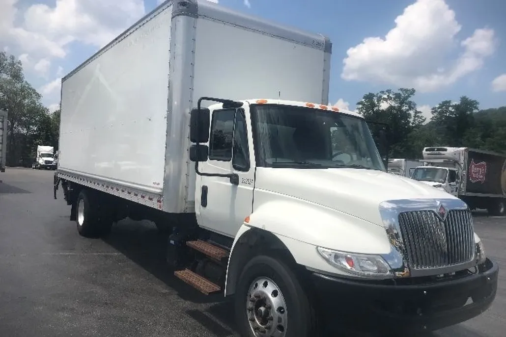 2019 International 4300 DuraStar 4300 photo 1