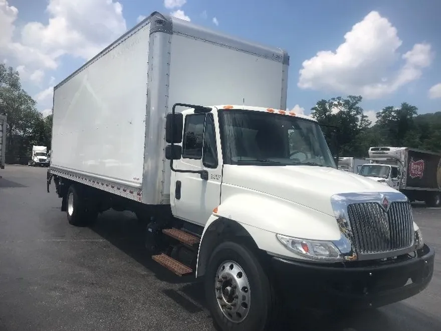 2019 International 4300 DuraStar 4300 photo 1