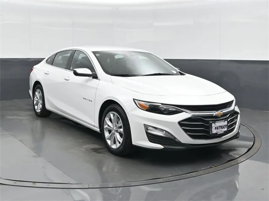 2024 Chevrolet Malibu 1LT photo 1