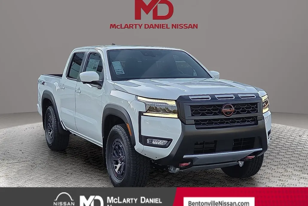 2025 Nissan Frontier Crew Cab PRO-4X photo 1
