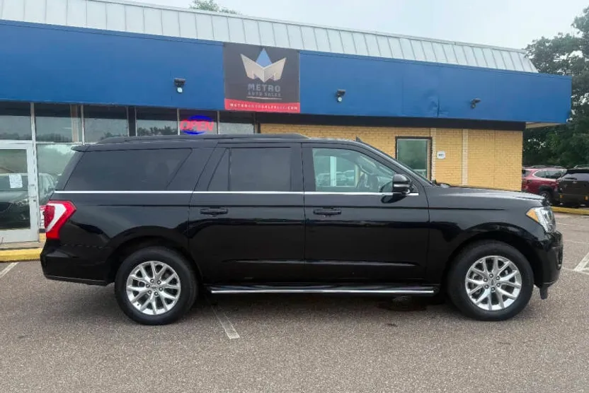 2020 Ford Expedition MAX XLT photo 1