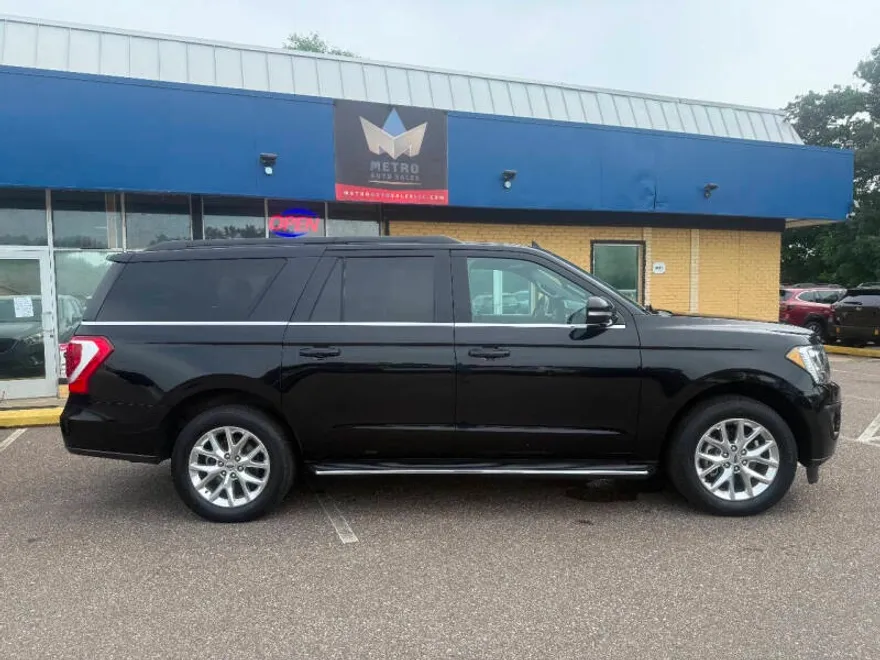 2020 Ford Expedition MAX XLT photo 1