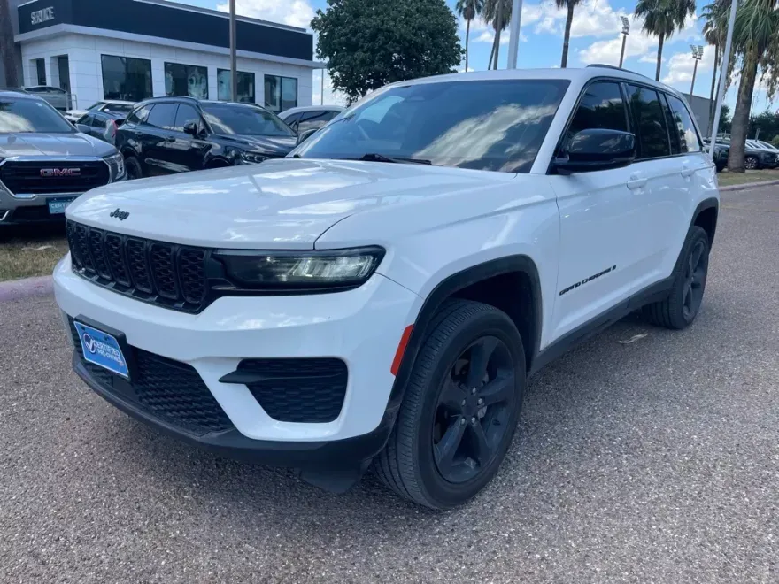 2023 Jeep Grand Cherokee Altitude photo 1