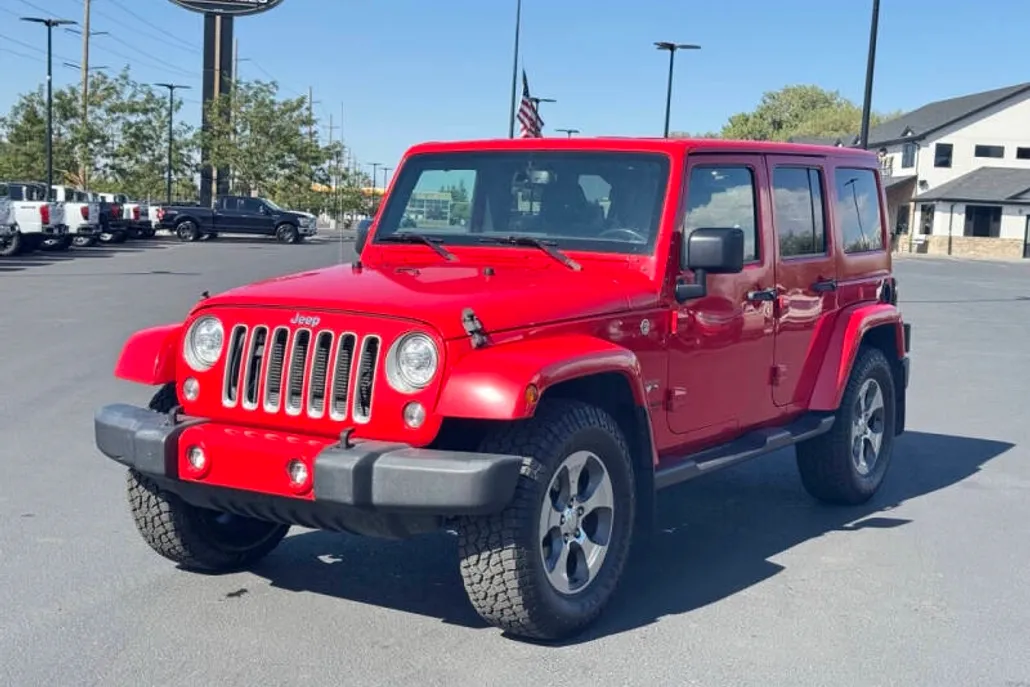 2017 Jeep Wrangler Unlimited Sahara photo 1