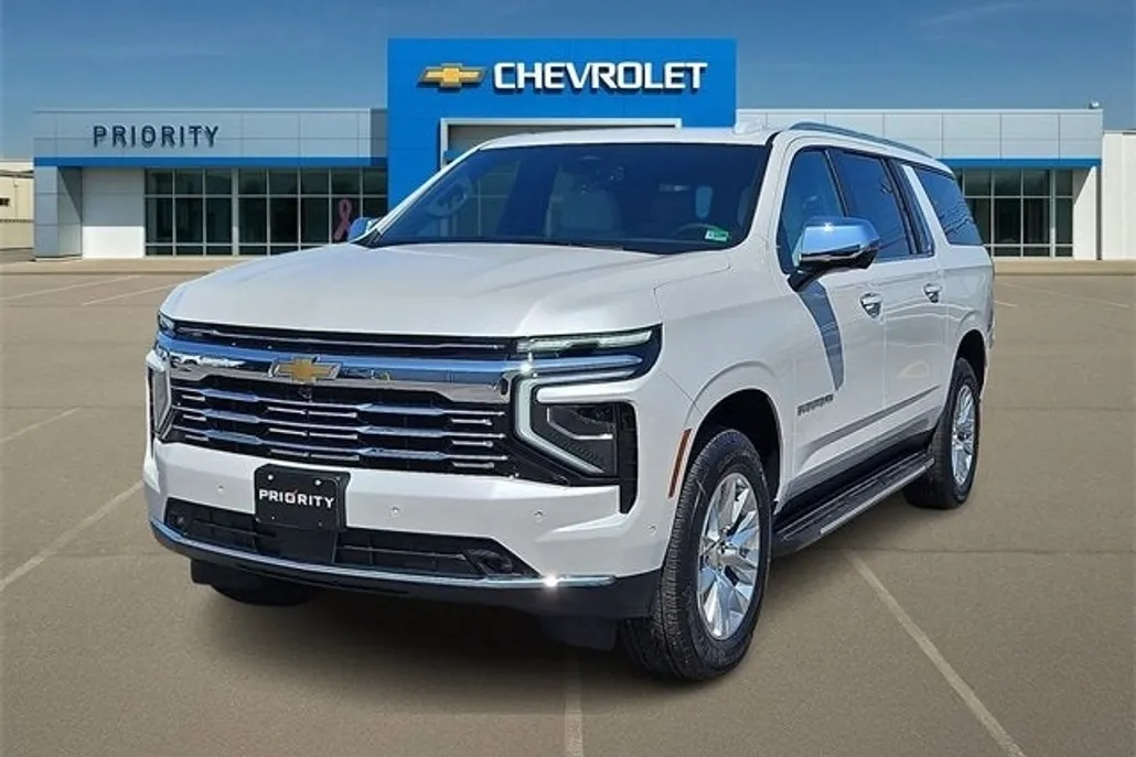 2025 Chevrolet Suburban Premier photo 1
