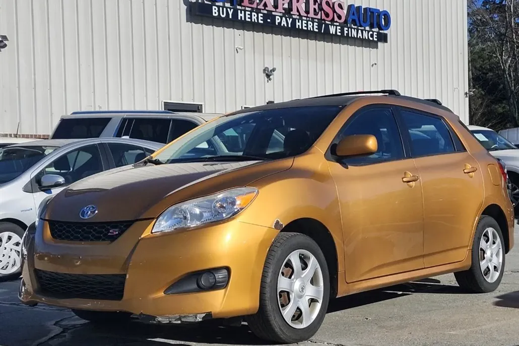 2010 Toyota Corolla Matrix photo 1