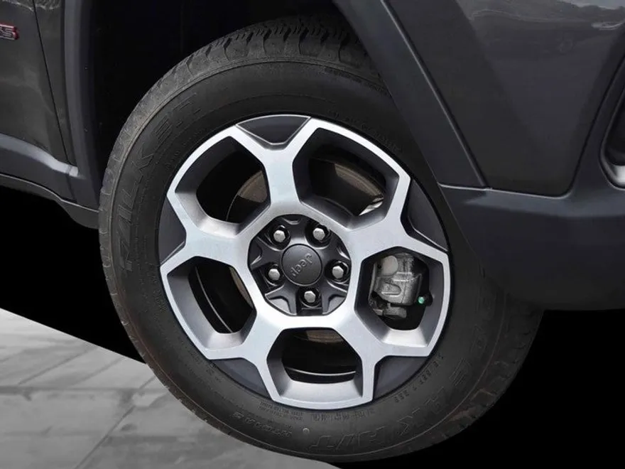 2022 Jeep Compass Trailhawk photo 1