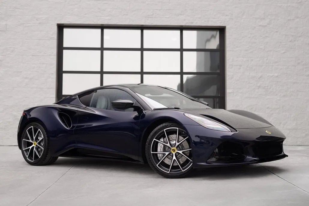 2024 Lotus Emira First Edition photo 1