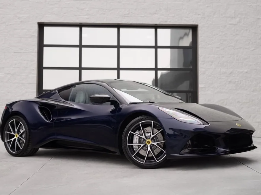 2024 Lotus Emira First Edition photo 1