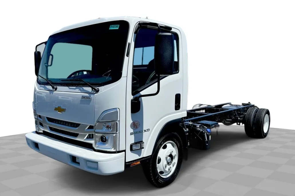 2024 Chevrolet Silverado photo 1