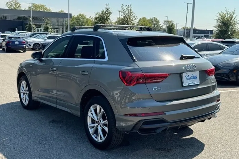2022 Audi Q3 45 TFSI S line Premium photo 1