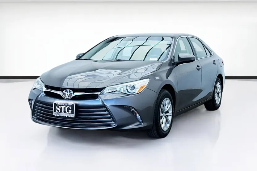 2017 Toyota Camry XLE XSE photo 1