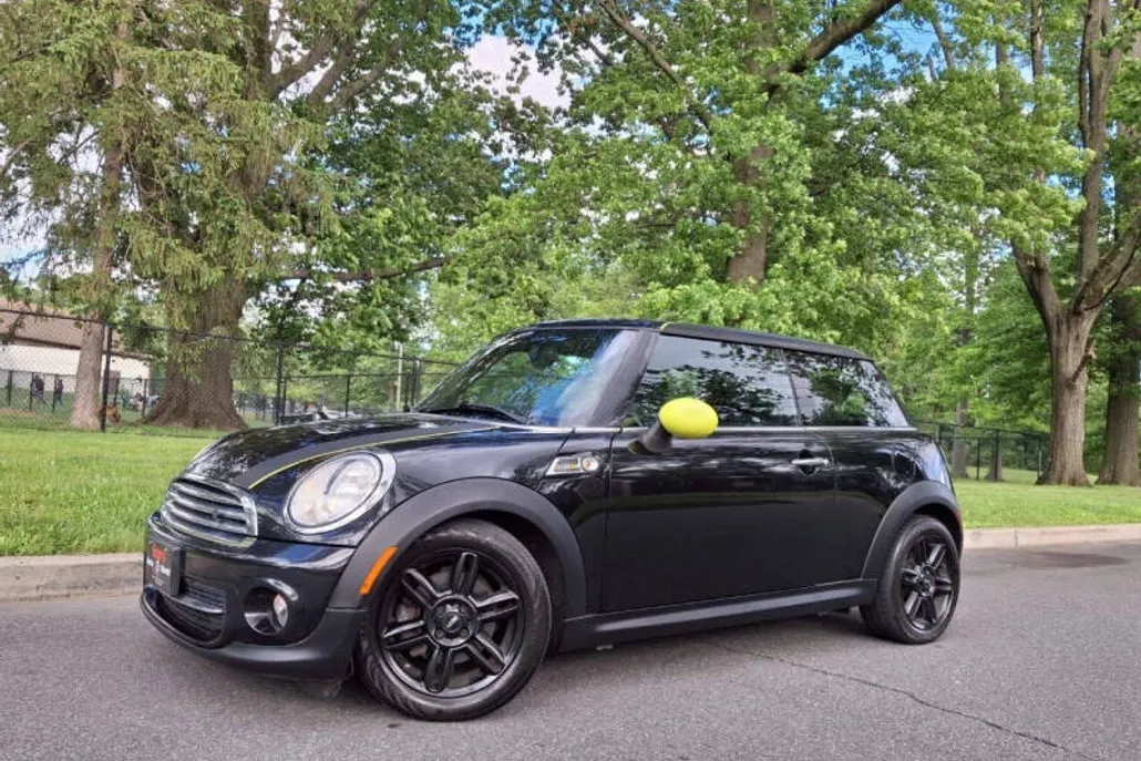 2013 Mini Cooper Hardtop photo 1