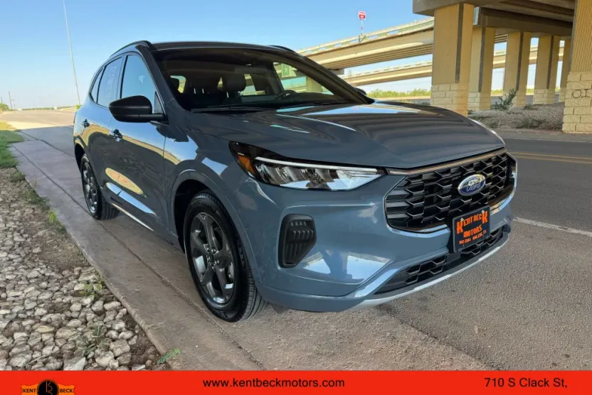 2024 Ford Escape ST-Line Sport photo 1