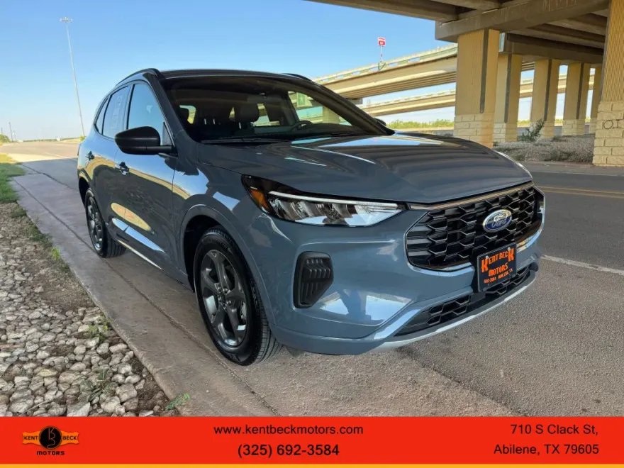 2024 Ford Escape ST-Line Sport photo 1