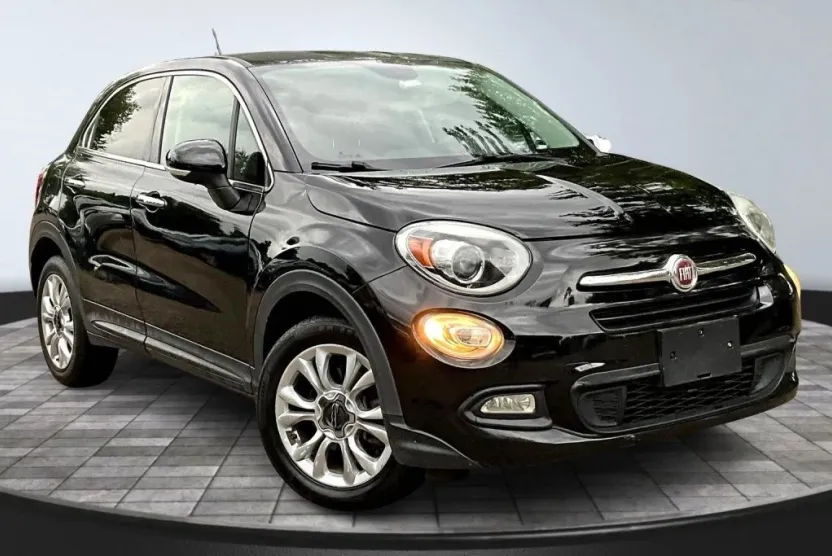 2016 Fiat 500X Lounge Sport photo 1