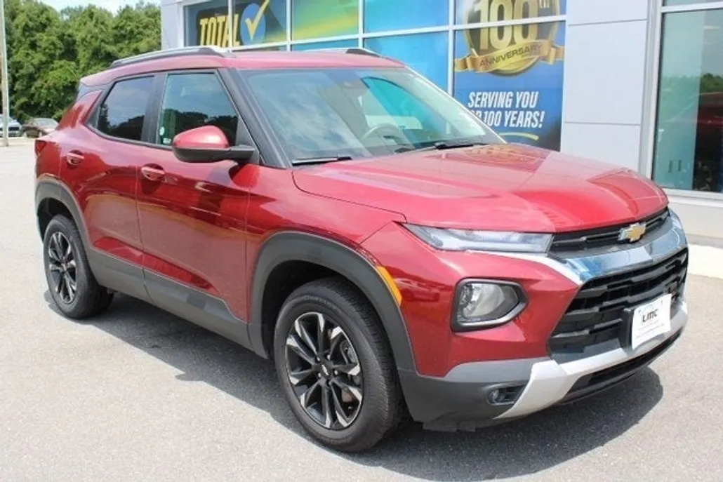 2023 Chevrolet Trailblazer LT photo 1