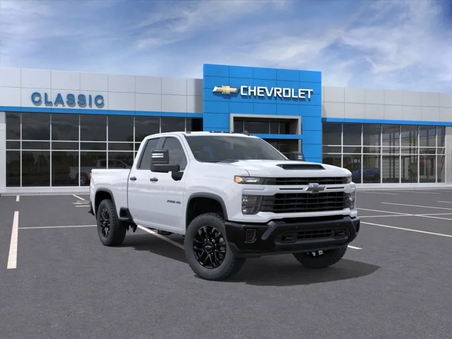 2026 Chevrolet Silverado 2500HD Custom photo 1