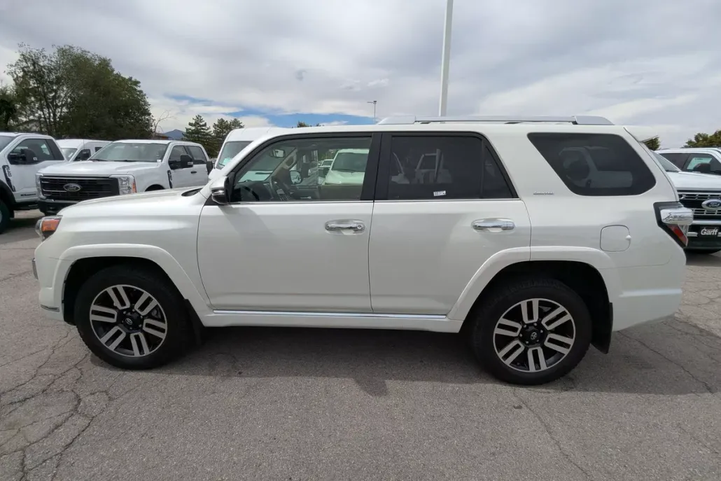 2021 Toyota 4Runner Limited photo 1