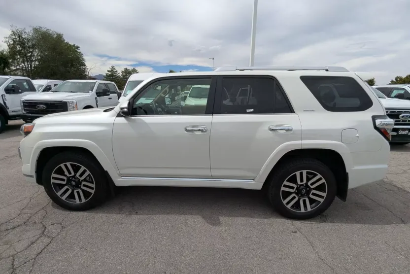 2021 Toyota 4Runner Limited photo 1