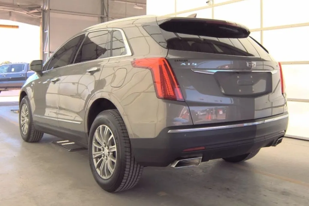 2017 Cadillac XT5 Luxury photo 1