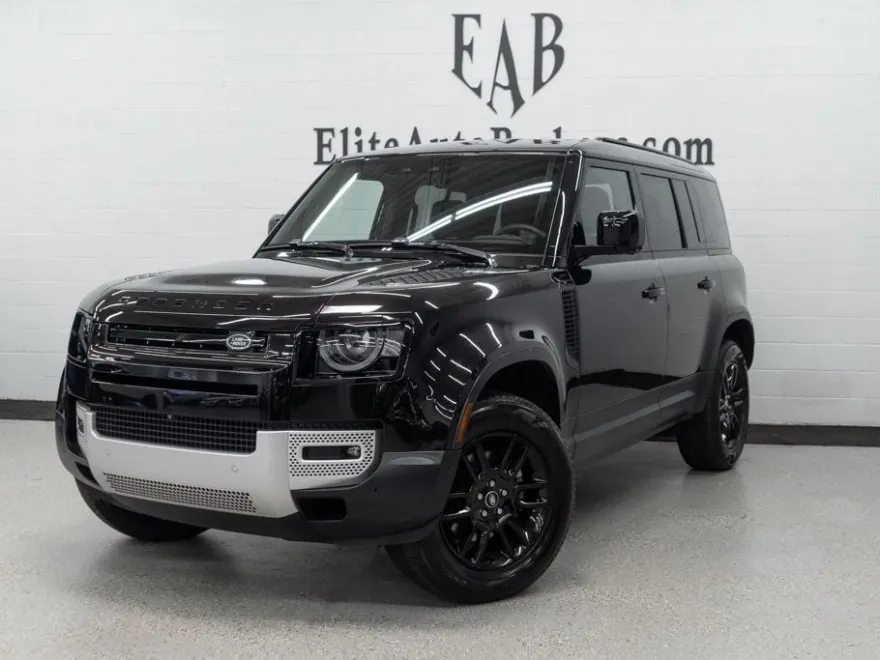 2025 Land Rover Defender 110 S photo 1