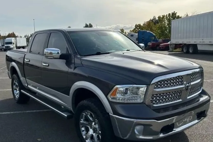 2014 Ram 1500 Laramie photo 1