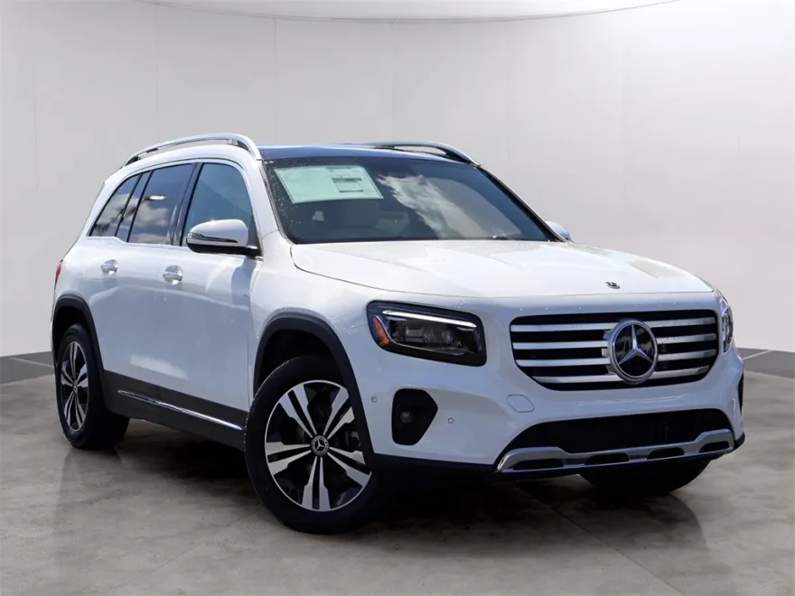 2025 Mercedes Benz GLB 250 4MATIC photo 1
