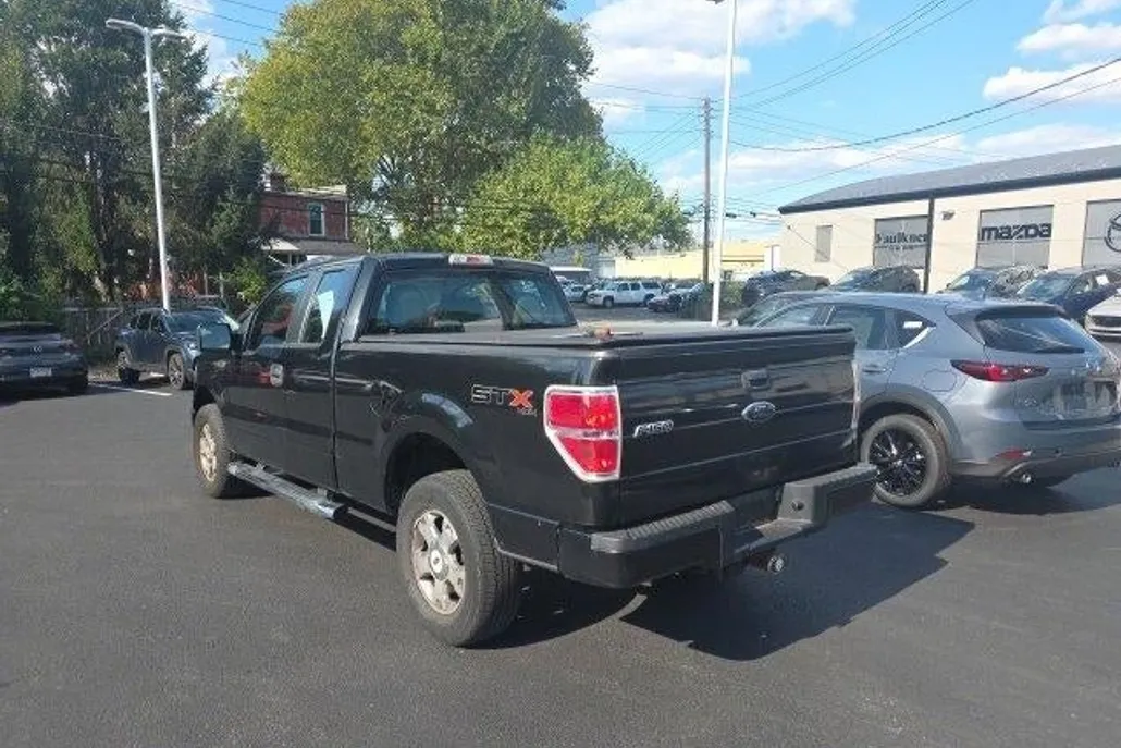 2010 Ford F-150 STX photo 1