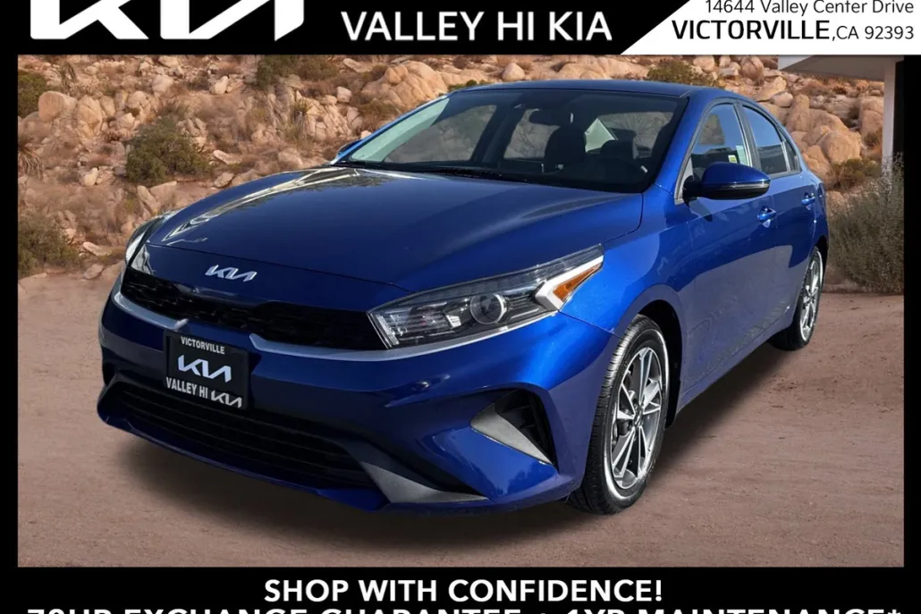 2023 Kia Forte LXS photo 1