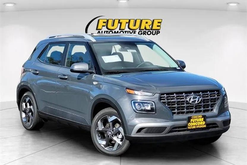 2025 Hyundai Venue SEL photo 1
