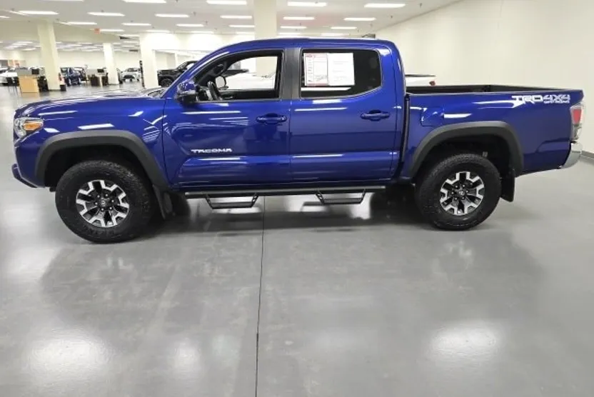 2023 Toyota Tacoma TRD Double Cab photo 1