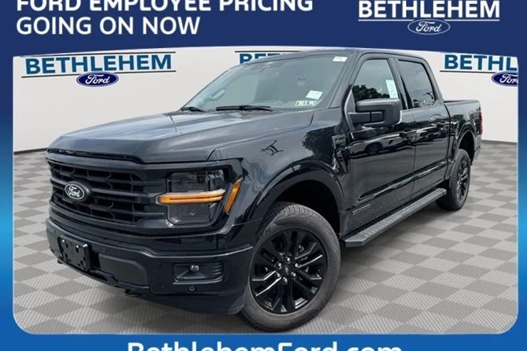 2025 Ford F-150 XLT photo 1