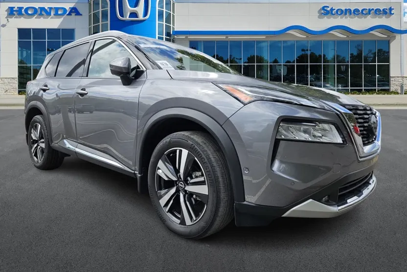 2022 Nissan Rogue Platinum photo 1