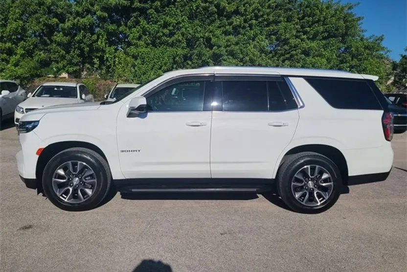 2022 Chevrolet Tahoe LT photo 1