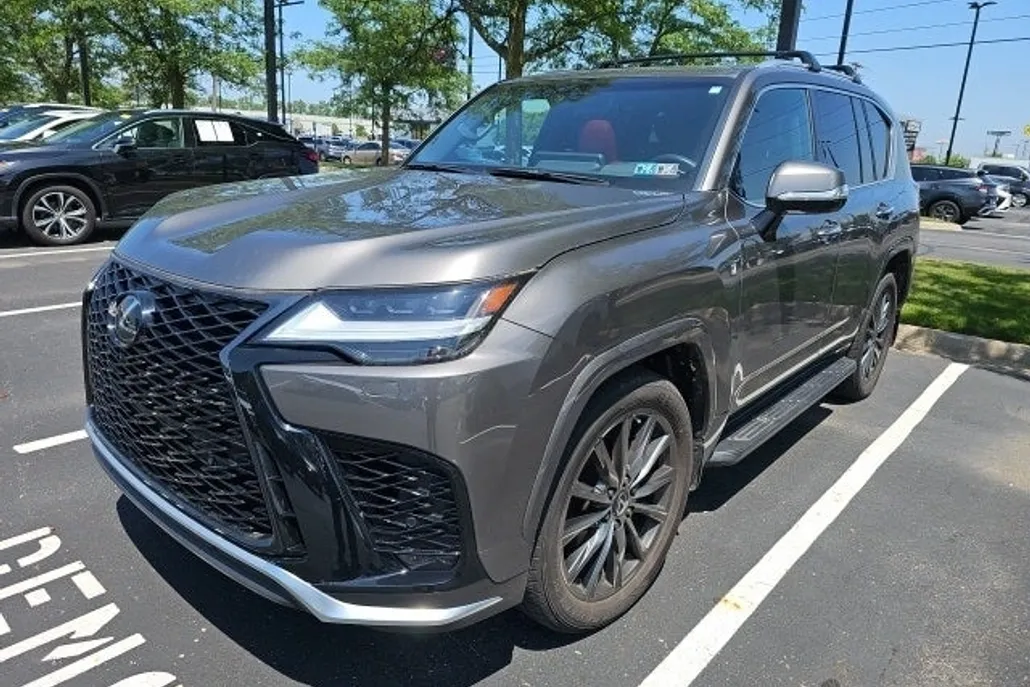 2023 Lexus LX 600 F SPORT Handling photo 1