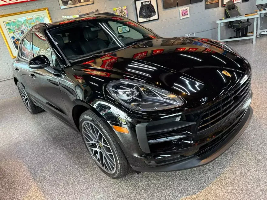 2020 Porsche Macan photo 1