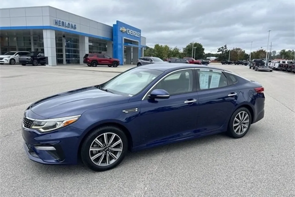 2019 Kia Optima EX photo 1