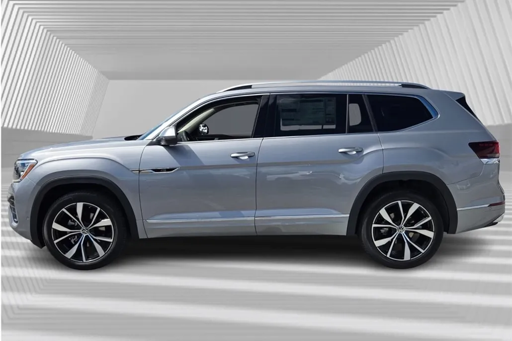 2026 Volkswagen Atlas SEL Premium R-Line photo 1