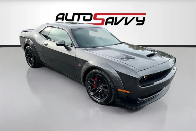 2022 Dodge Challenger R/T Scat Pack Widebody photo 1