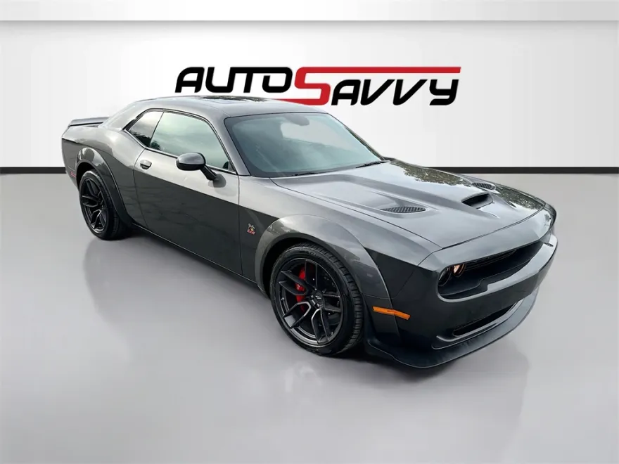 2022 Dodge Challenger R/T Scat Pack Widebody photo 1
