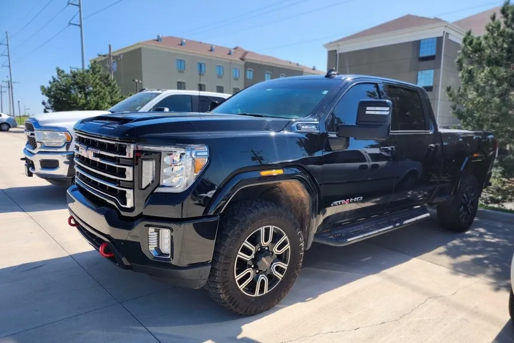 2023 Gmc Sierra 2500 AT4 photo 1