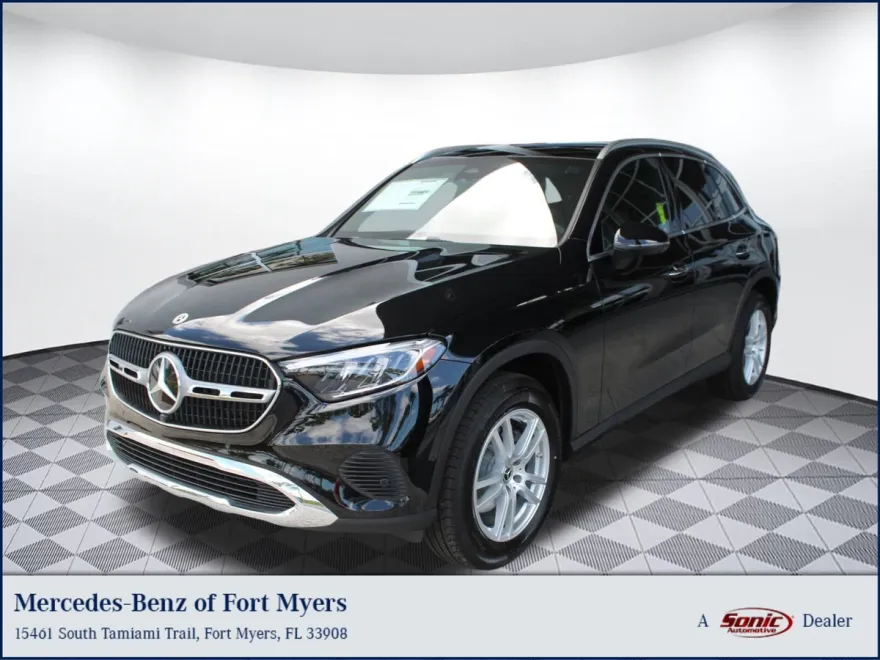 2025 Mercedes Benz GLC 300 4MATIC photo 1