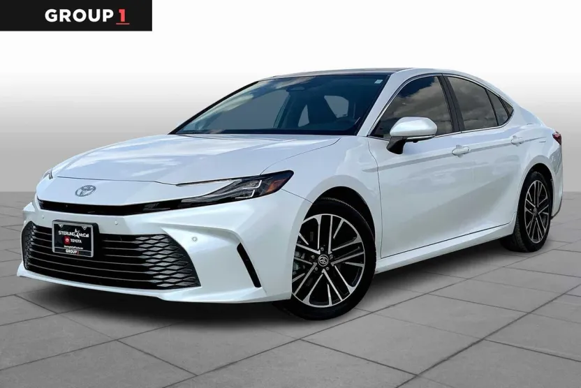 2025 Toyota Camry XLE photo 1