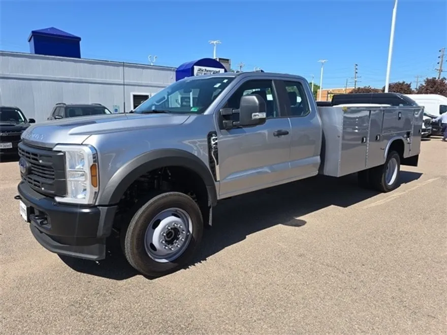 2024 Ford F-450 XL photo 1