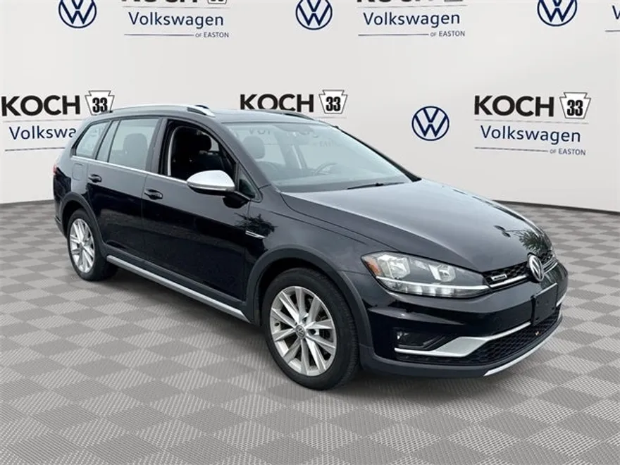 2019 Volkswagen Golf Alltrack S photo 1